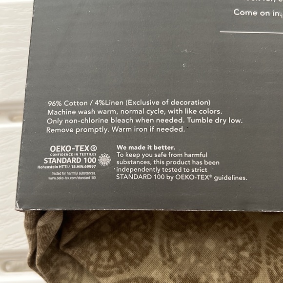 Table Throw - Picture 4 of 5